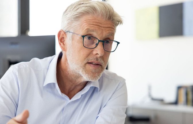 Tobias Keber ist Landesdatenschutzbeauftragter und sieht in biometrischer Fernidentifikation ein „sehr invasives Instrument“.<span class='image-autor'>Lichtgut/Leif Piechowski</span>