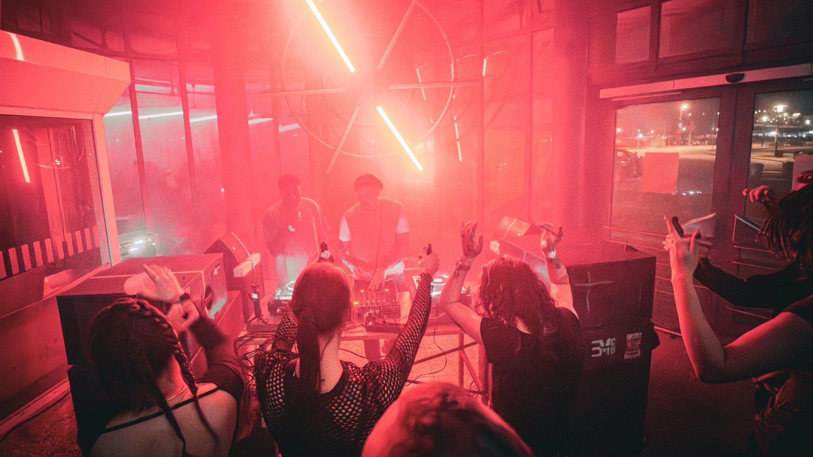 Techno-Party Wartehalle Bahnhof Vaihingen Kollektiv LeClique Foto: p