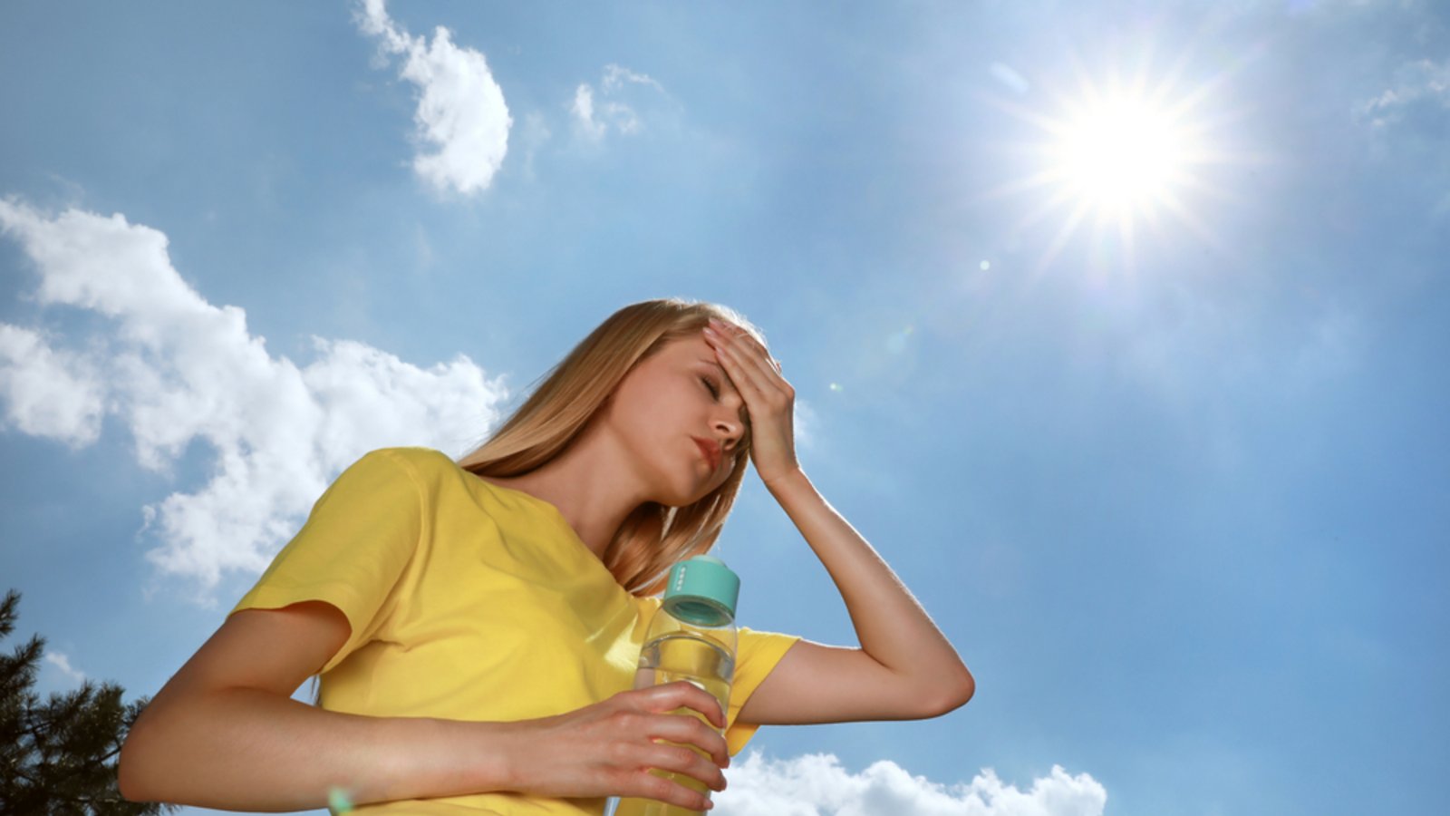 So unterscheiden sich die Symptome bei einem Hitzschlag und Sonnenstich.Foto: New Africa / shutterstock.com So unterscheiden sich die Symptome bei einem Hitzschlag und Sonnenstich.Foto: New Africa / shutterstock.com