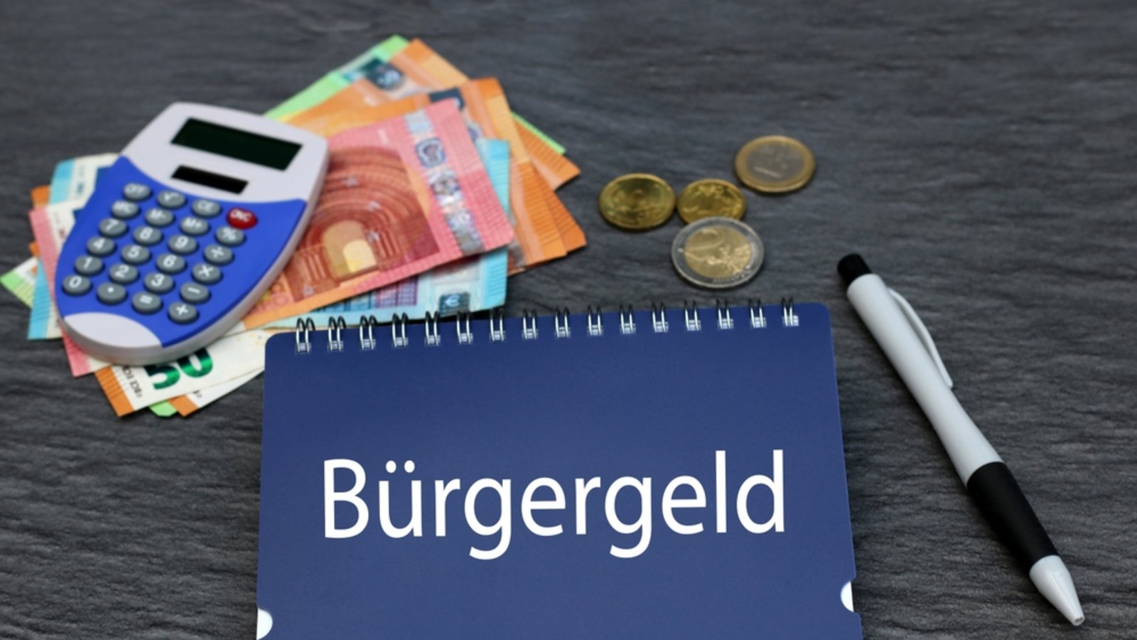 Diese Beträge sind beim Bürgergeld anrechnungsfrei.Foto: Racamani / shutterstock.com
