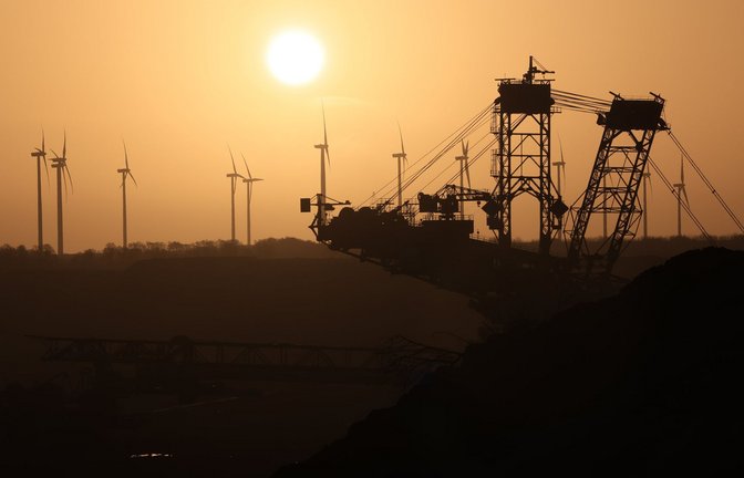 Umstritten:  Braunkohletagebau bei Lützerath<span class='image-autor'>Foto: dpa/Oliver Berg</span>