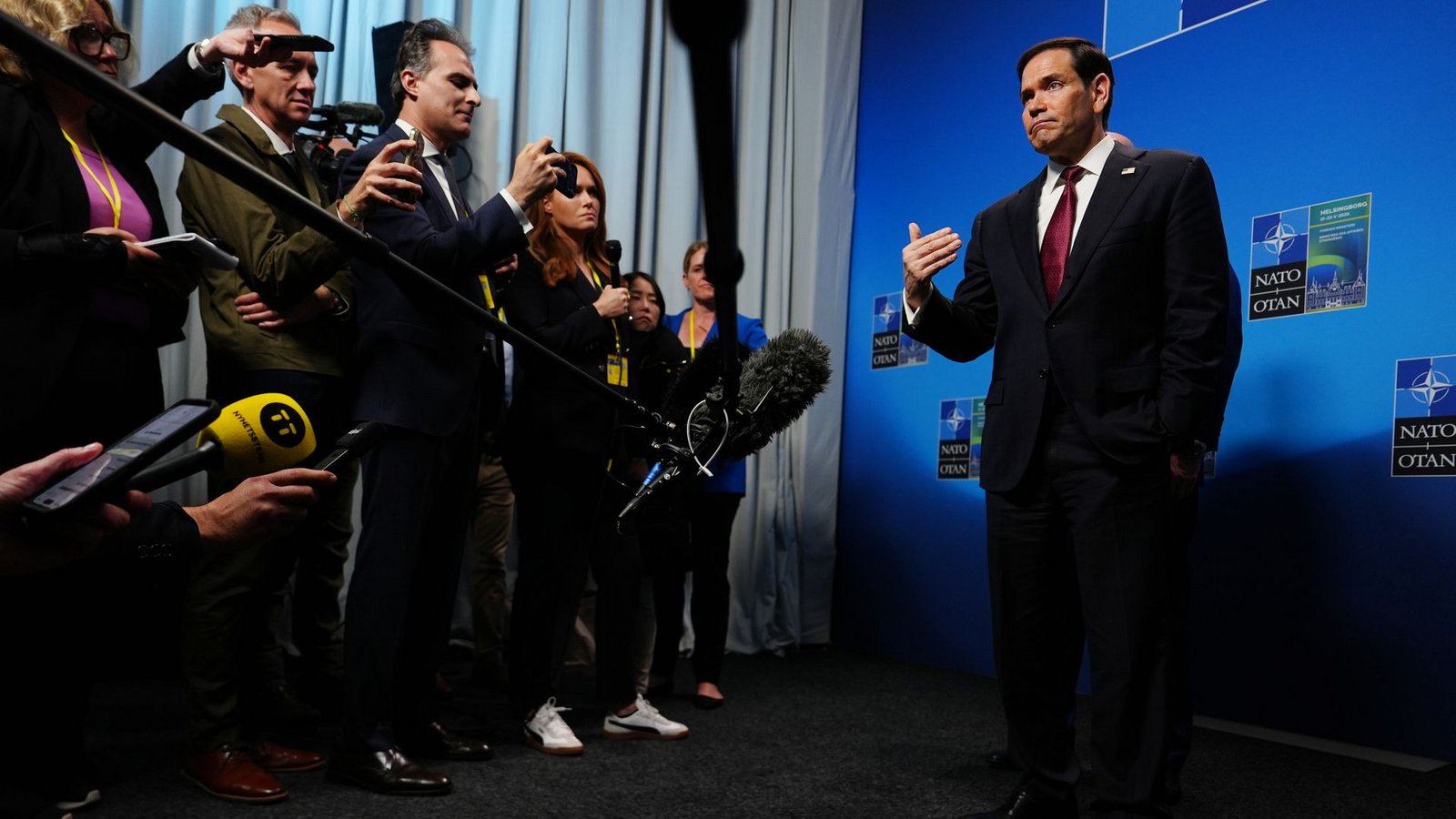 Hat bei seinen Nato-Verbündeten um Unterstützung für einen "Plan B" zur Öffnung der Straße von Hormus geworben - US-Außenminister Marco Rubio.Foto: Julia Demaree Nikhinson/Pool AP/AP/dpa