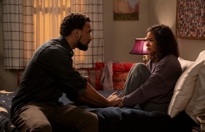 Nathan Mitchell als Zion Miller, Antonia Gentry als Ginny Miller.<span class='image-autor'>Foto: AMANDA MATLOVICH/NETFLIX</span>