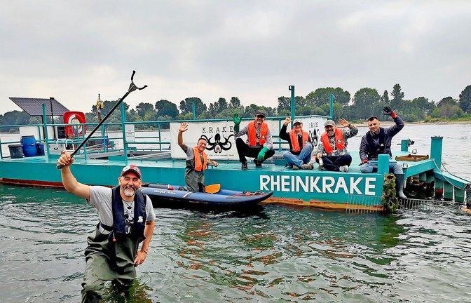 Das Team der „Krake“ räumt auf.<span class='image-autor'>Foto: Steve Przybilla</span>
