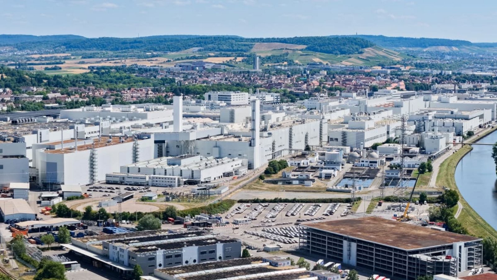 Blick auf das Werk des Autoherstellers Audi in Neckarsulm.Bernd Weißbrod/dpa Blick auf das Werk des Autoherstellers Audi in Neckarsulm.Bernd Weißbrod/dpa