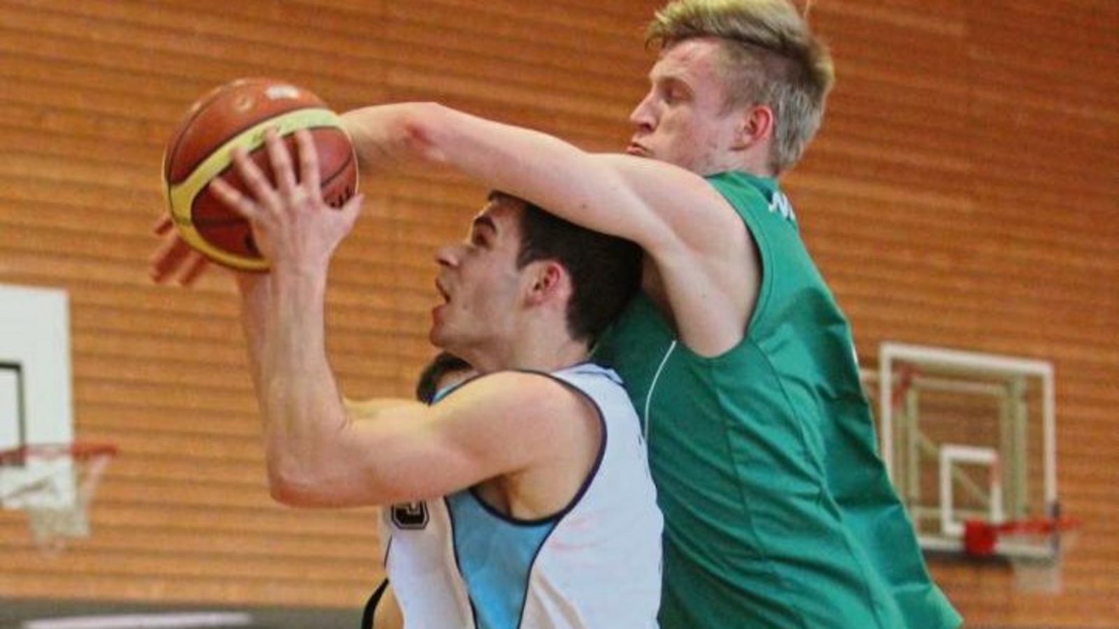 Lucas Schneider (links) und seine Mannschaftskameraden der BSG Vaihingen/Sachsenheim müssen sich – wie hier gegen Nellingen – jeden Punkt hart erarbeiten. Foto: Nachreiner Lucas Schneider (links) und seine Mannschaftskameraden der BSG Vaihingen/Sachsenheim müssen sich – wie hier gegen Nellingen – jeden Punkt hart erarbeiten. Foto: Nachreiner