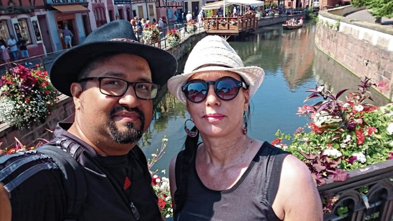 Anner David Hernandez und seine Ehefrau Carmen. Fotos: p Anner David Hernandez und seine Ehefrau Carmen. Fotos: p