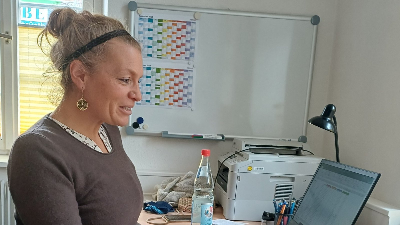 Jana Ruhl von der Sozial- und Lebensberatung der Diakonischen Bezirksstelle steht mit ihrem Rat Menschen zur Seite, die sich in einer Notsituation befinden. Foto: p Jana Ruhl von der Sozial- und Lebensberatung der Diakonischen Bezirksstelle steht mit ihrem Rat Menschen zur Seite, die sich in einer Notsituation befinden. Foto: p