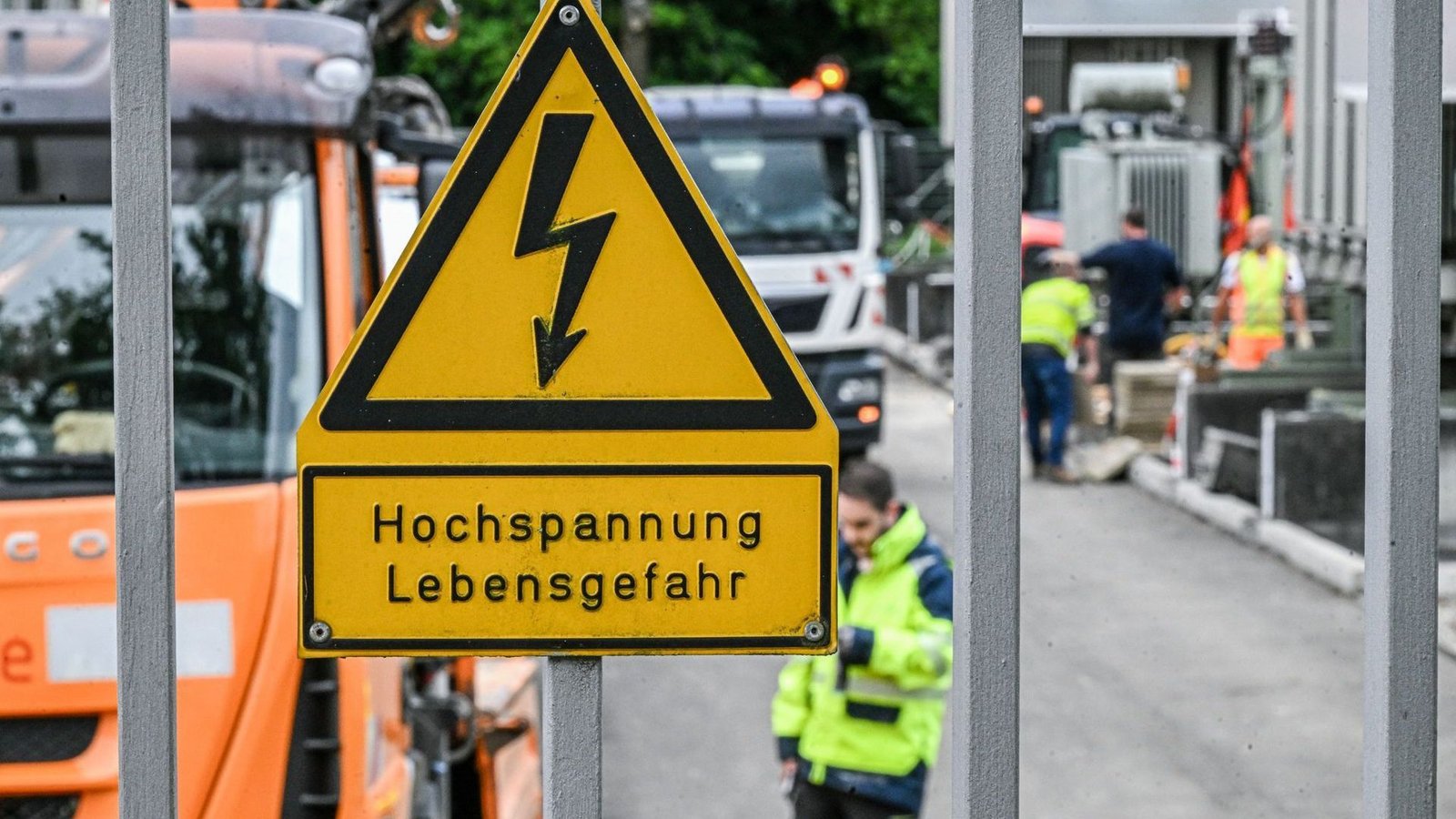 Seit Montag wurde fieberhaft an der Wiederherstellung der Versorgung gearbeitet.Foto: Jason Tschepljakow/dpa Seit Montag wurde fieberhaft an der Wiederherstellung der Versorgung gearbeitet.Foto: Jason Tschepljakow/dpa