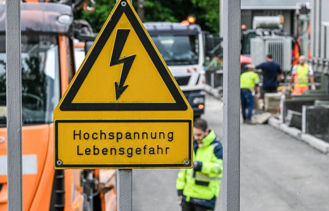 Seit Montag wurde fieberhaft an der Wiederherstellung der Versorgung gearbeitet.<span class='image-autor'>Foto: Jason Tschepljakow/dpa</span>