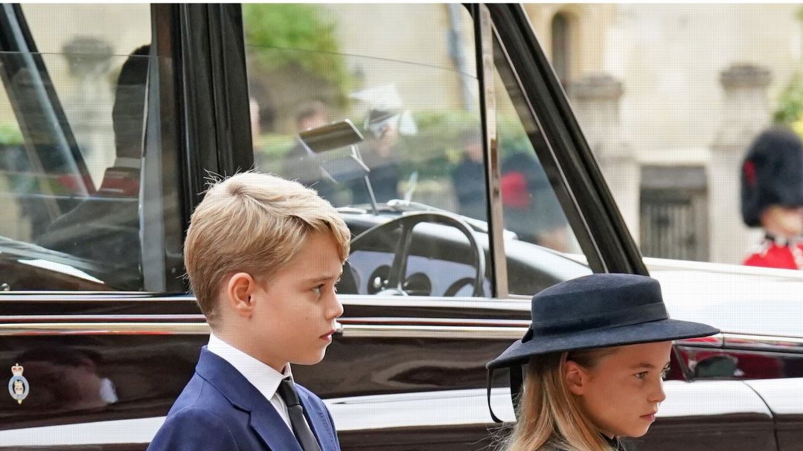 Prinzessin Charlotte und Prinz George bei der Trauerfeier für Queen Elizabeth II. in London.Foto: dpa/Kirsty O'connor