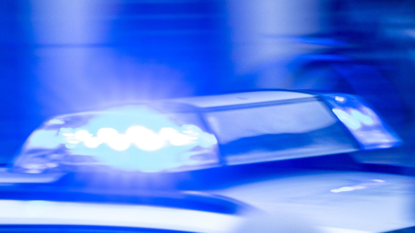 Ein Auto hat in Geislingen eine Hauswand gerammt. (Symbolbild)Foto: dpa/Jens Büttner Ein Auto hat in Geislingen eine Hauswand gerammt. (Symbolbild)Foto: dpa/Jens Büttner
