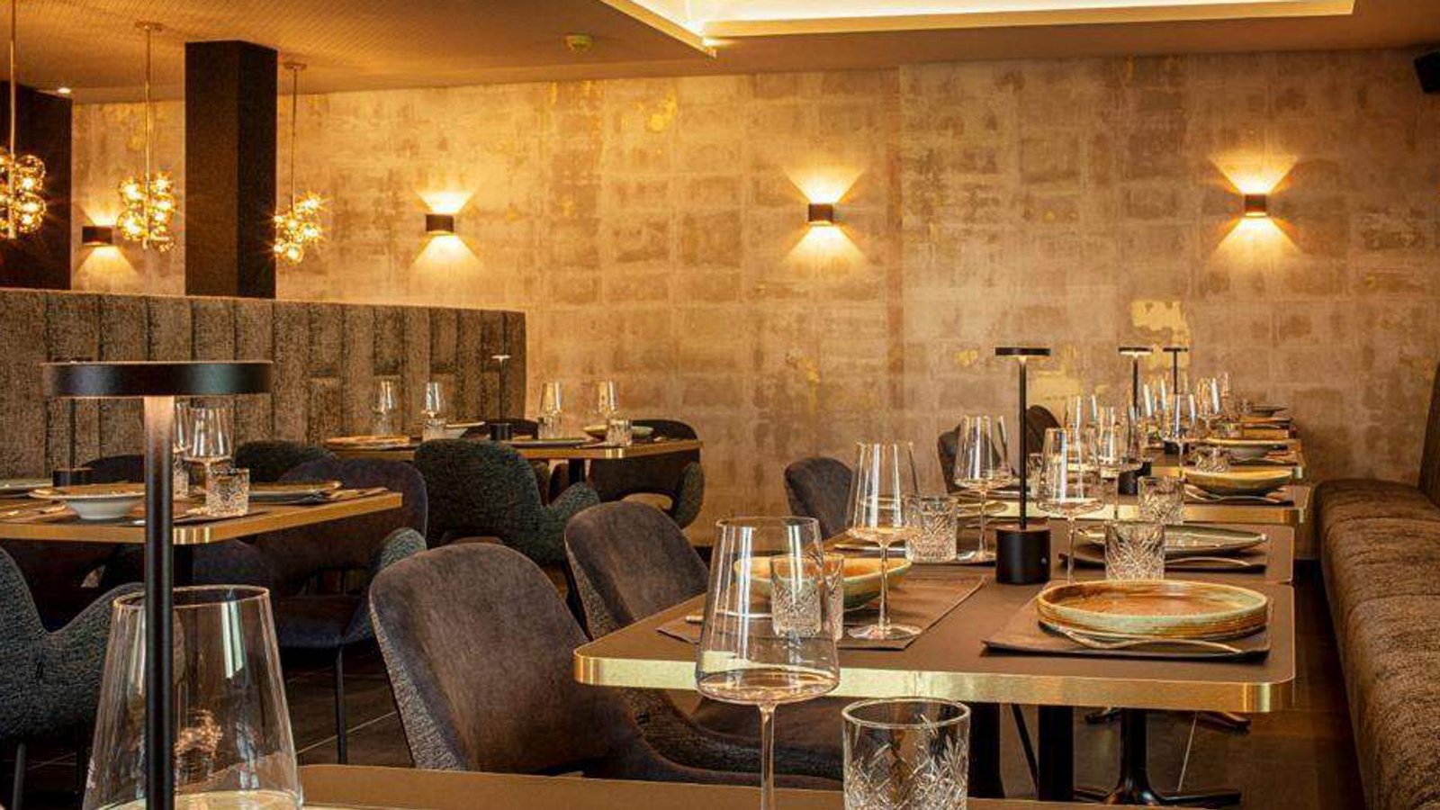 Es glänzt und blinkt in der Villa Hirzel. Auch das Essen ist gehoben.Foto: Villa Hirzel Es glänzt und blinkt in der Villa Hirzel. Auch das Essen ist gehoben.Foto: Villa Hirzel