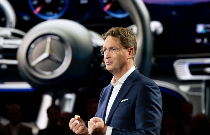 Aktionärinnen und Aktionäre sollen Angaben von Mercedes zufolge eine Dividende von 3,50 Euro pro Aktie erhalten.<span class='image-autor'>Foto: dpa/Sven Hoppe</span>