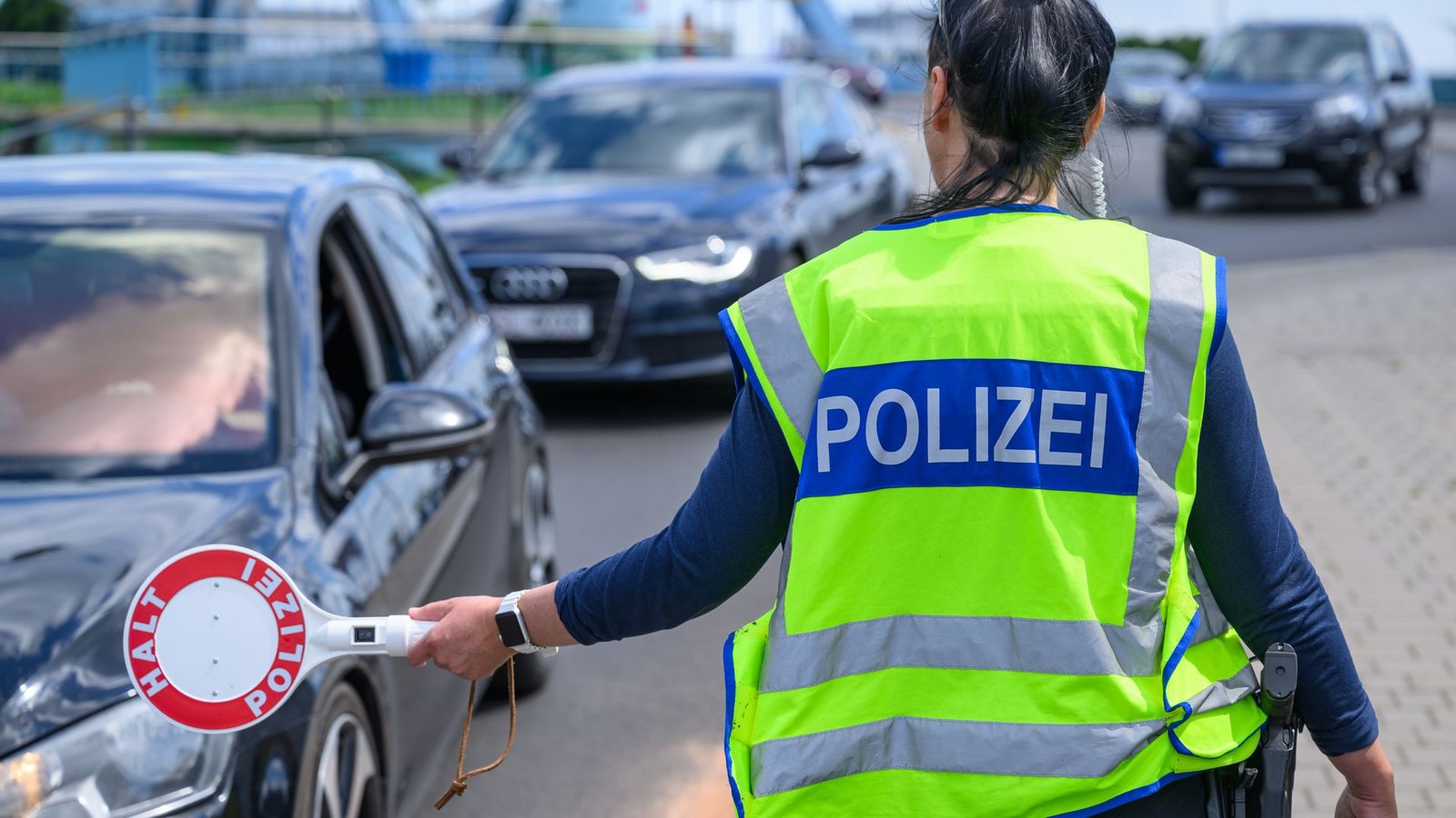 Seit den verschärften Kontrollen an deutschen Grenzen kam es zu rund 9500 Zurückweisungen. (Symbolbild)Foto: dpa/Patrick Pleul