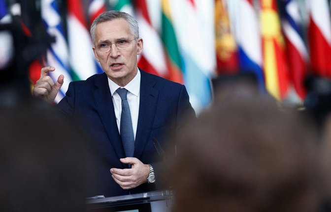 Nato-Generalsekretär Stoltenberg fordert die Allianz zu Geschlossenheit in der Unterstützung für die Ukraine auf.<span class='image-autor'>Foto: AFP/KENZO TRIBOUILLARD</span>