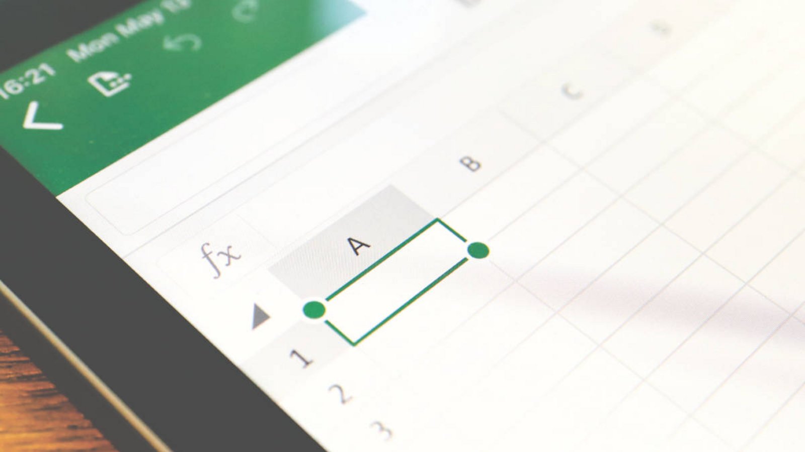 In diesem Artikel haben wir 3 Möglichkeiten zusammengefasst, wie Sie in Excel Leerzeichen löschen können.Foto: Slyellow / Shutterstock.com In diesem Artikel haben wir 3 Möglichkeiten zusammengefasst, wie Sie in Excel Leerzeichen löschen können.Foto: Slyellow / Shutterstock.com