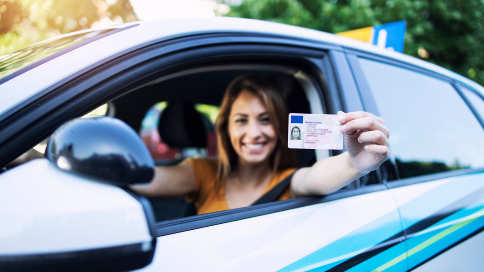 Die Kosten für den Führerschein befinden sich im vierstelligen Bereich.Foto: Aleksandar Malivuk / shutterstock.com