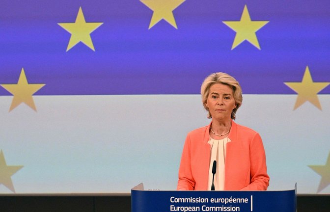 Ursula von der Leyen beweist bei der Besetzung des Führungspersonals der EU-Kommission nicht immer eine glückliche Hand.<span class='image-autor'>Foto: AFP/NICOLAS TUCAT</span>