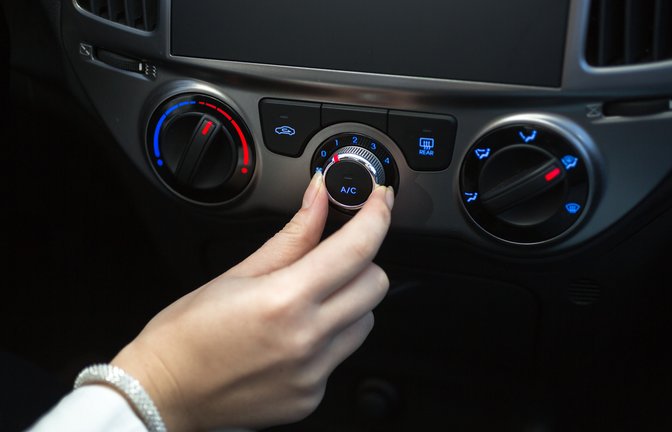 Wie viel Sprit verbraucht das Aufdrehen der Klimaanlage?<span class='image-autor'>Foto: kryzhov / shutterstock.com</span>