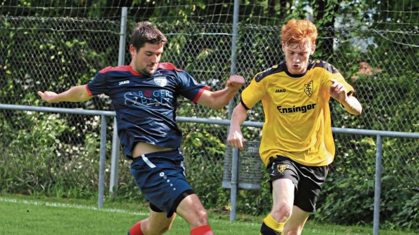 Kevin Steinl (rechts) sorgt immer wieder für Gefahr vor dem gegnerischen Tor. Foto: Nachreiner Kevin Steinl (rechts) sorgt immer wieder für Gefahr vor dem gegnerischen Tor. Foto: Nachreiner