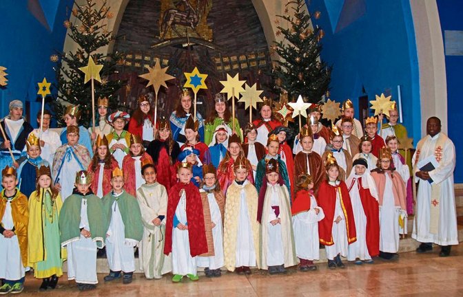 Die Sternsinger machten sich auf den Weg und sammeln in Mühacker, Illingen und Ensingen Spenden.  Foto: Filitz
