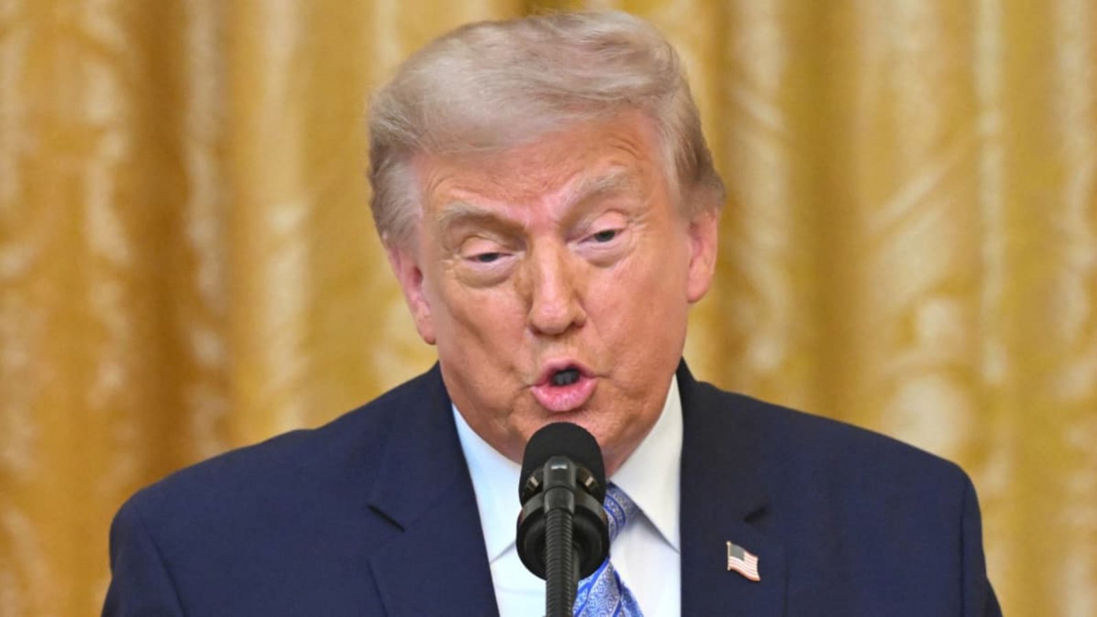 US-Präsident Donald Trump hat das Wahlsystem in den Vereinigten Staaten erneut als betrugsanfällig bezeichnet.Saul Loeb/Pool AFP/dpa