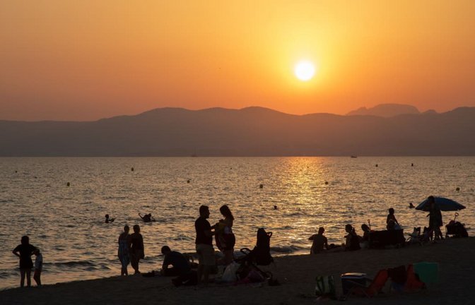 Der Mittwochabend auf Mallorca dürfte spektakulär werden: Auf die Eklipse von 20.31 bis 20.33 Uhr im Westen folgt unmittelbar der Sonnenuntergang um 20.49 Uhr (Archivbild).<span class='image-autor'>Clara Margais/dpa</span>