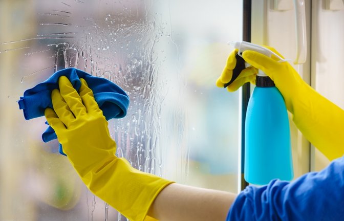 Diese Putzmittel reichen völlig aus.<span class='image-autor'>Foto: Voyagerix / shutterstock.com</span>