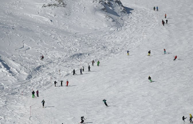 In Jochberg in Österreich kam es zu einem Unfall zwischen zwei Skifahrern. (Symbolbild)<span class='image-autor'>Foto: dpa/Angelika Warmuth</span>