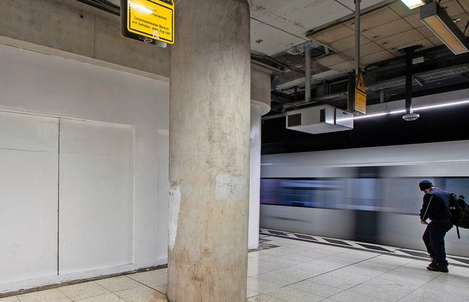 Liegt die Abkürzung am Hauptbahnhof hinter dieser Baustellenwand?<span class='image-autor'>Foto: Lg./Piechowski</span>