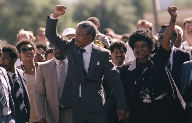 Auch Nelson Mandela, Südafrikas Held, hat Orania schon besucht.<span class='image-autor'>Foto: AP/Greg English</span>