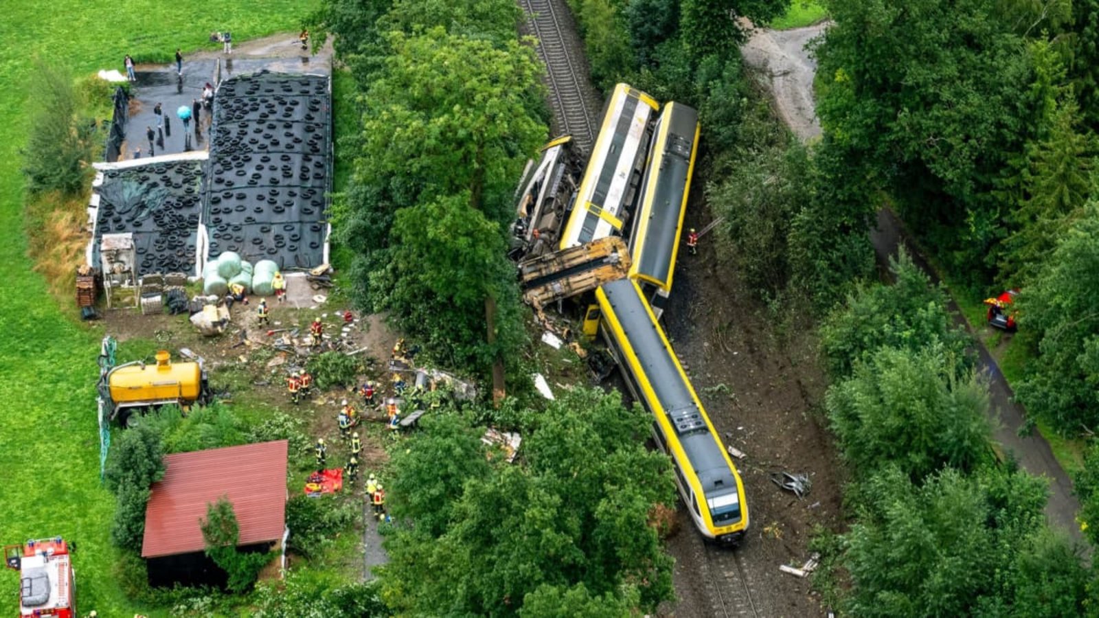 Die Unglücksstelle kurz nach dem Unfall aus der Vogelperspektive, dokumentiert durch das Team des ersten Rettungshubschraubers im Anflug.Archiv/Björn Hossfeld Die Unglücksstelle kurz nach dem Unfall aus der Vogelperspektive, dokumentiert durch das Team des ersten Rettungshubschraubers im Anflug.Archiv/Björn Hossfeld