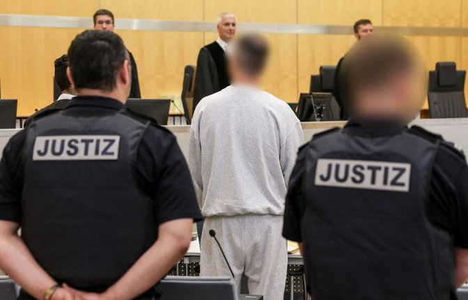 Rechtsradikaler soll im Darknet zu Mordanschlägen auf Politiker aufgerufen haben. (Archivbild)<span class='image-autor'>Foto: Oliver Berg/dpa</span>