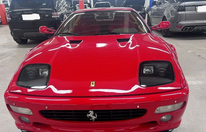Der rote Ferrari F512M des ehemaligen Formel-1-Fahrers Gerhard Berger ist wieder aufgetaucht.<span class='image-autor'>Foto: Metropolitan Police/PA Wire/dpa</span>