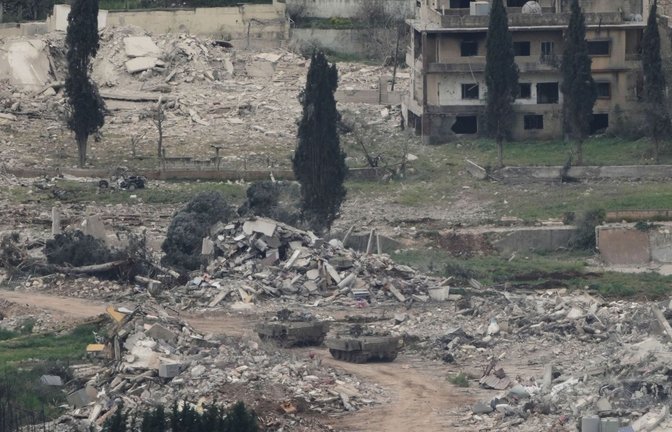 Ungeachtet einer  Waffenruhe sind bei neuen israelischen Angriffen im Süden des Libanon neun Menschen getötet worden (Archivfoto).<span class='image-autor'>Foto: Ariel Schalit/AP/dpa/Ariel Schalit</span>