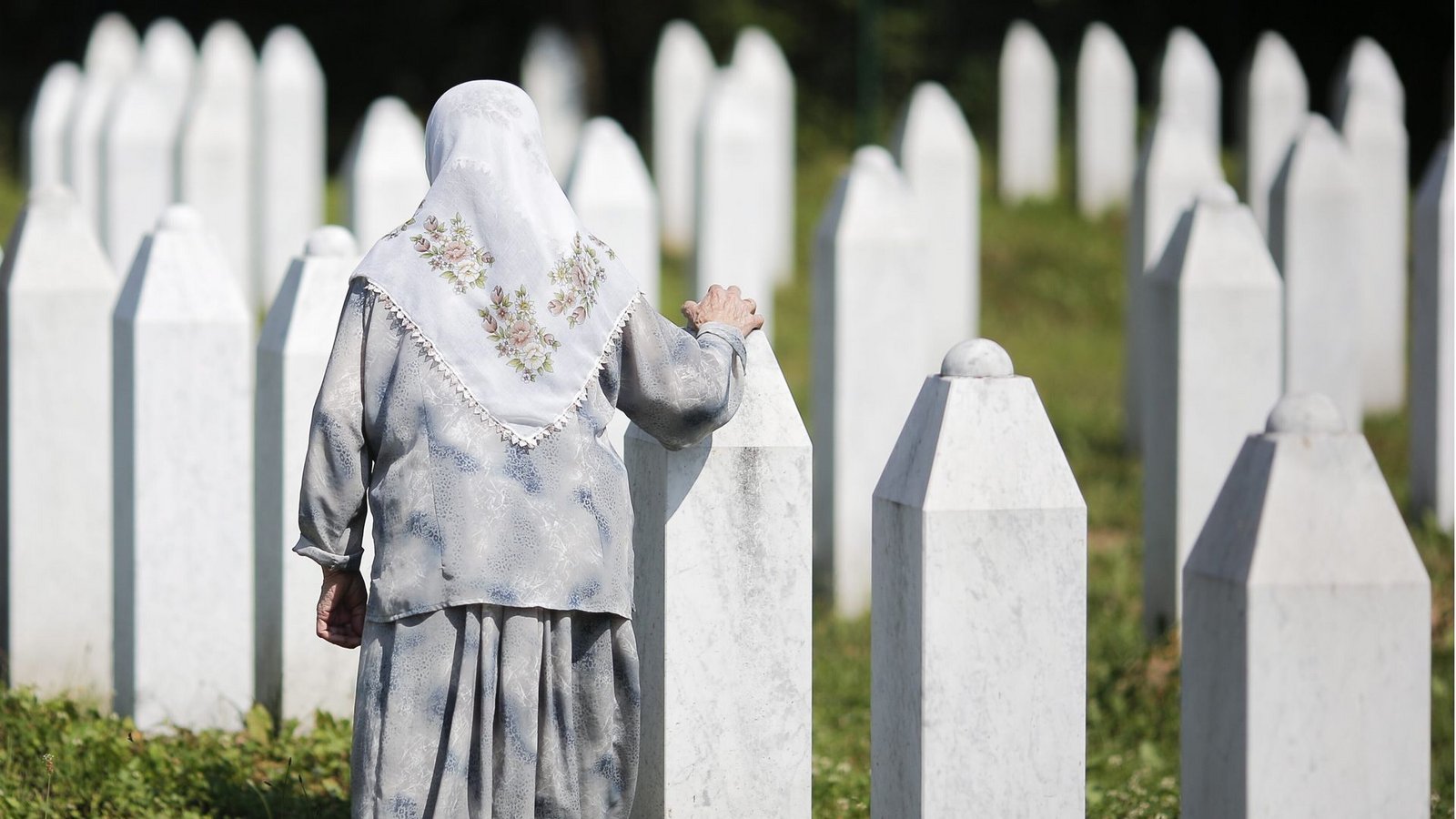 Gibt Opfern Gesichter und Namen: das Memorial Center Srebrenica.Foto: Valdrin Xhemaj/epa/dpa Gibt Opfern Gesichter und Namen: das Memorial Center Srebrenica.Foto: Valdrin Xhemaj/epa/dpa