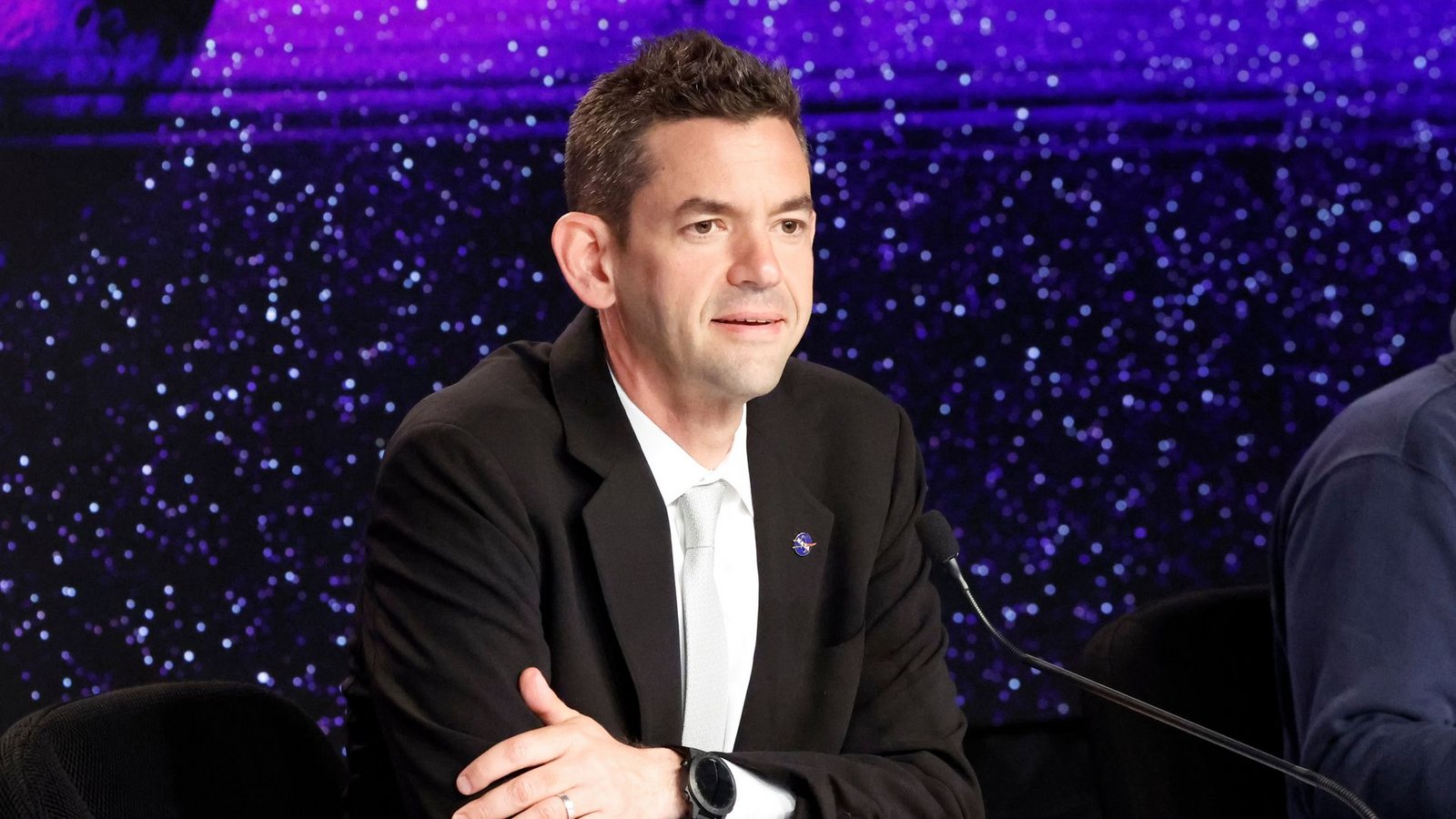 Nasa-Chef Isaacman verteidigt die Entscheidung gegen Kritik. (Archivbild)Foto: Terry Renna/AP/dpa Nasa-Chef Isaacman verteidigt die Entscheidung gegen Kritik. (Archivbild)Foto: Terry Renna/AP/dpa