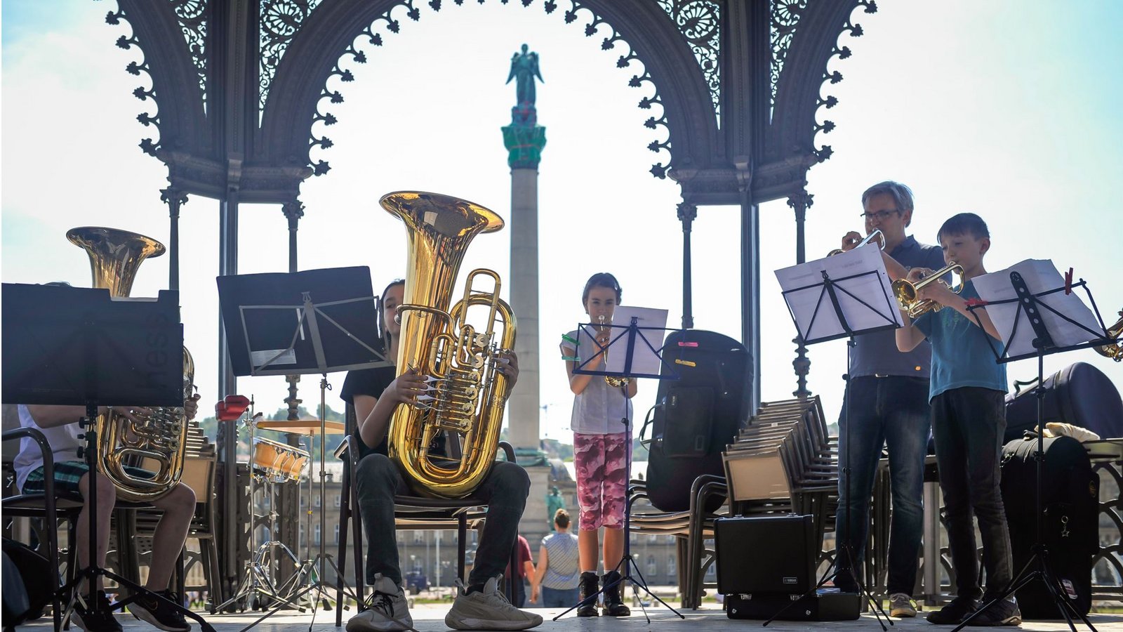 Musizieren  und sich präsentieren: Hier beim Aktionstag Stuttgarter Musikschule im Pavillon am Schlossplatz.Foto: Max Kovalenko/Lichtgut