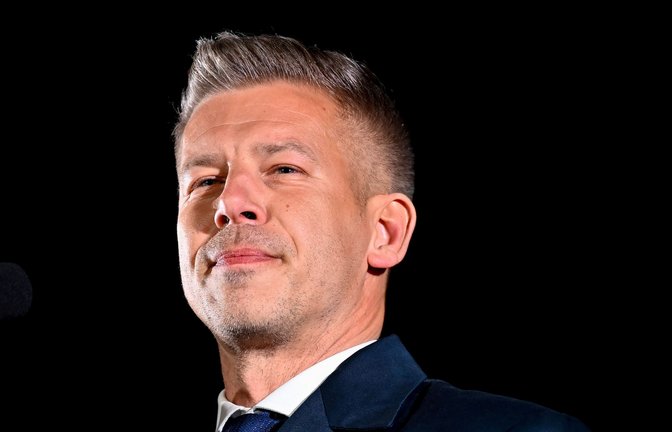 Ungarns künftiger Regierungschef Magyar will nach dem Amtsantritt die Propaganda-Maschinerie der Staatsmedien abstellen. (Archivbild)<span class='image-autor'>Foto: Denes Erdos/AP/dpa</span>