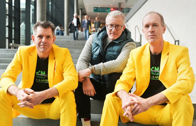 Die Macher der Futuromundo: Kai-Erik Ströbel (M.) und die Brüder Leonard (l.) und Gordon Sommer Die Macher der Futuromundo: Kai-Erik Ströbel (M.) und die Brüder Leonard (l.) und Gordon Sommer<span class='image-autor'>Foto: Lichtgut/Max Kovalenko</span>