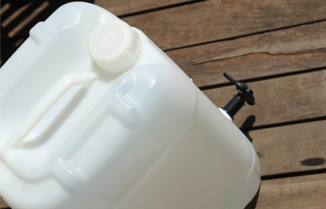 In diesem Artikel zeigen wir Ihnen 11 Tipps, wie Sie Wasserkanister reinigen können.<span class='image-autor'>Foto: MD_Photography / Shutterstock.com</span>