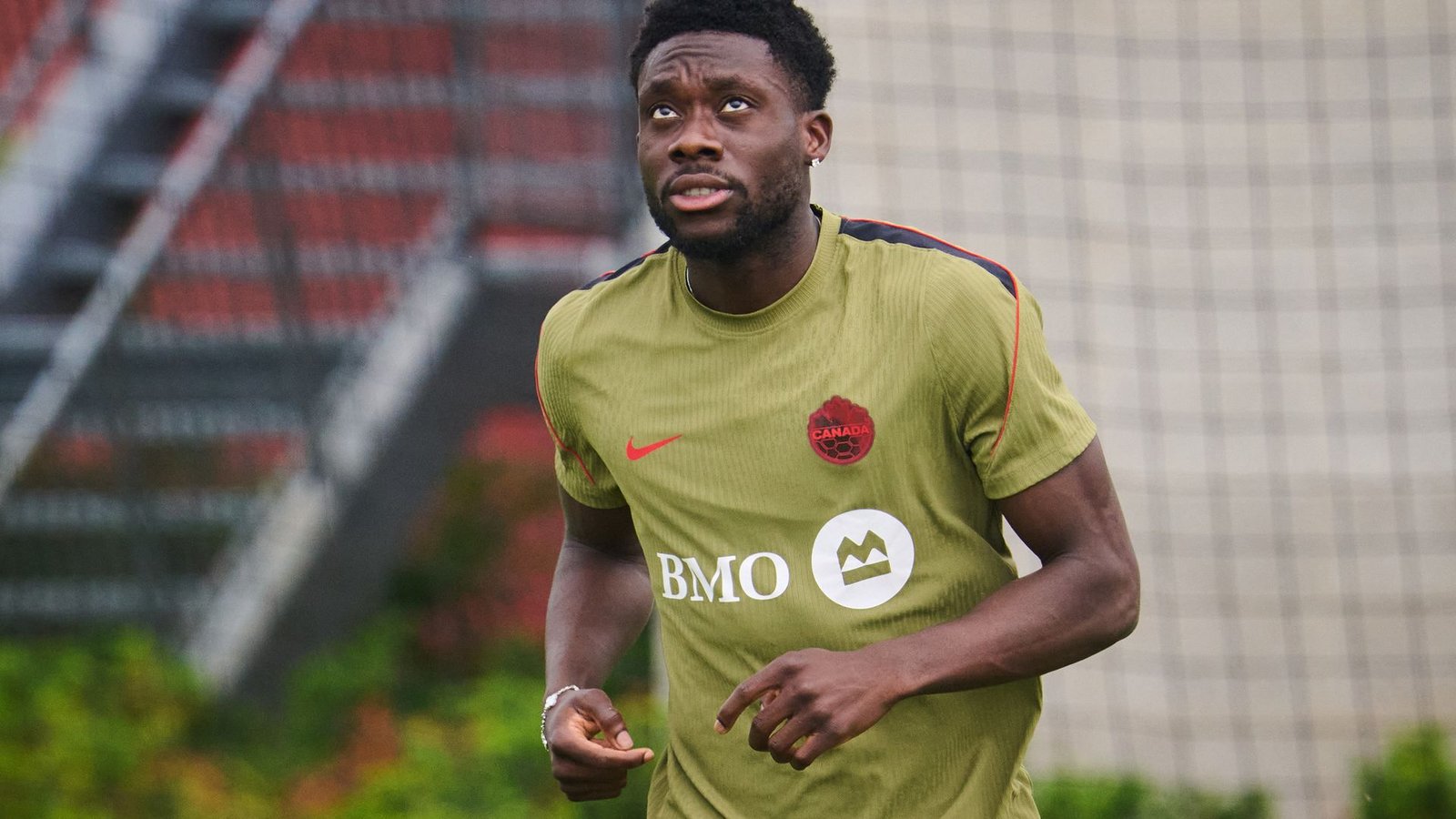 Bayerns Alphonso Davies wird zum WM-Auftakt fehlen.Foto: Sammy Kogan/The Canadian Press/AP/dpa Bayerns Alphonso Davies wird zum WM-Auftakt fehlen.Foto: Sammy Kogan/The Canadian Press/AP/dpa