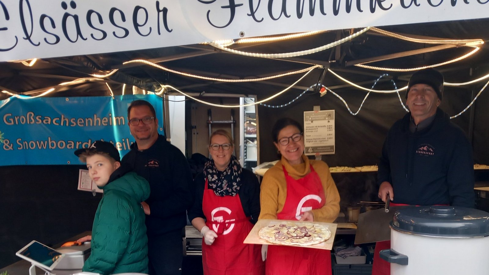 Die Schneesport-Abteilung des TV Großsachsenheim serviert Elsässer Flammkuchen. Die Schneesport-Abteilung des TV Großsachsenheim serviert Elsässer Flammkuchen.