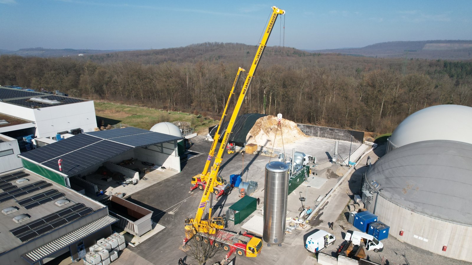 In Mühlacker angekommen: das Blockheizkraftwerk auf der Biomethan-Anlage. Foto: Stadtwerke