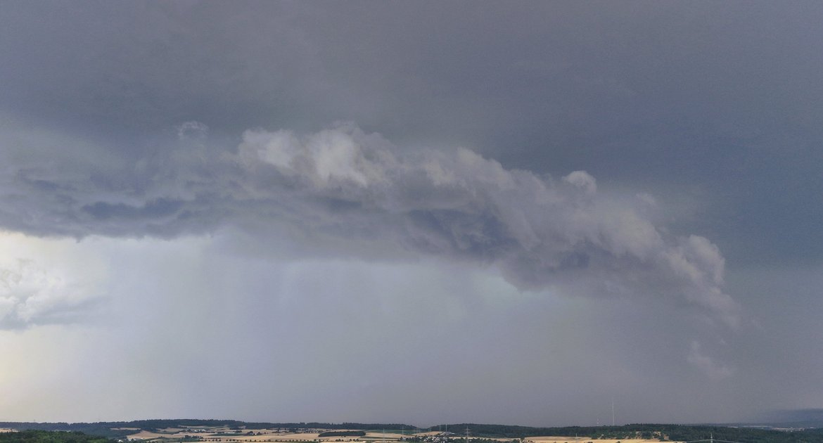 Sturm Gewitterzelle Gewitter Wiernsheim Blick Richtung Mühlacker und Illingen