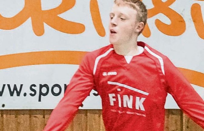 Simeon Müller und seine Nebenleute in der Abwehr haben nicht nur dem Brettorfer Angreifer Hauke Rykena im Halbfinale den Zahn gezogen. Foto: Archiv/Simecek