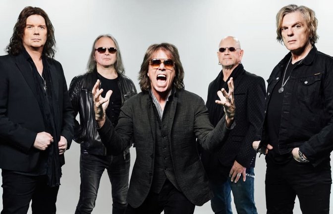 In dieser Besetzung haben Europe 1986 auch ihr erfolgreichstes Album „The Final Countdown“ aufgenommen (von links): Gitarrist John Norum, Keyboarder Mic Michaeli, Sänger Joey Tempest, Schlagzeuger Ian Haugland und Bassist John Levén.<span class='image-autor'>Andy Ford/Silver Lining Music/dpa</span>