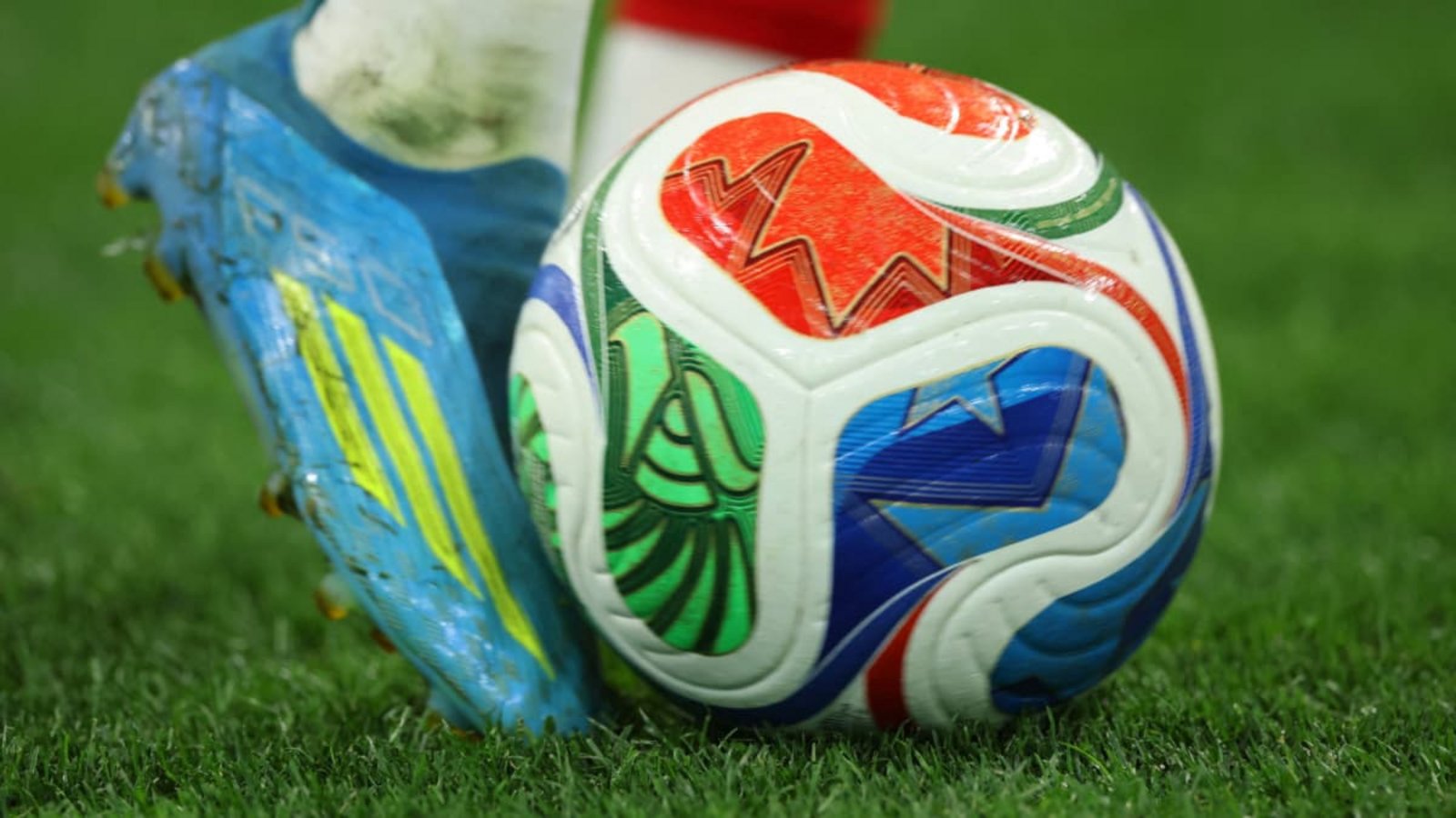 Wo werden heute Fußballspiele live übertragen?ALEX GRIMM/afp