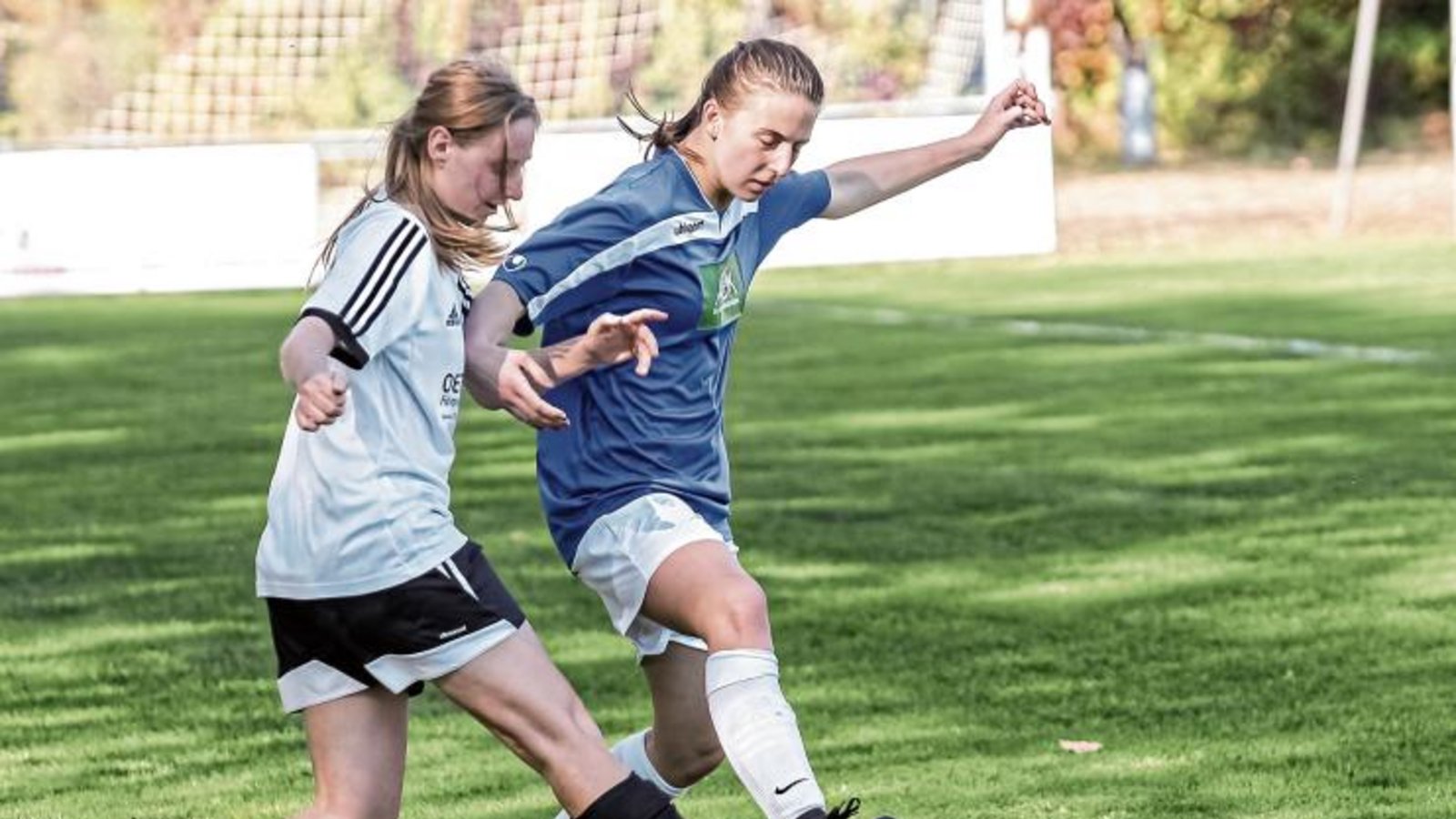 Mit Tamara Lillich (rechts) hat sich die SGM Häfnerhaslach/Sternenfels nach spannendem Spiel einen 4:3-Sieg gegen den KSV Hoheneck erkämpft. Foto: Archiv/Simecek Mit Tamara Lillich (rechts) hat sich die SGM Häfnerhaslach/Sternenfels nach spannendem Spiel einen 4:3-Sieg gegen den KSV Hoheneck erkämpft. Foto: Archiv/Simecek